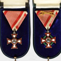 Rothe gyártmányú Katonai Érdemkeresztek